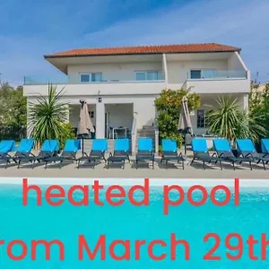royal-choice-with-pool.hotelinzadar.com/